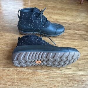 BOGS Classic Casual Lace Speckle Waterproof Boots
